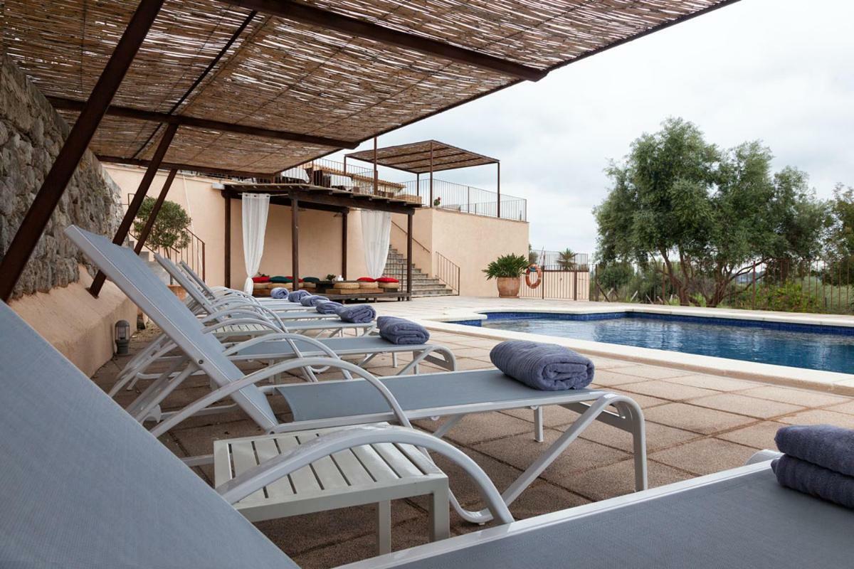 Riera Hotel